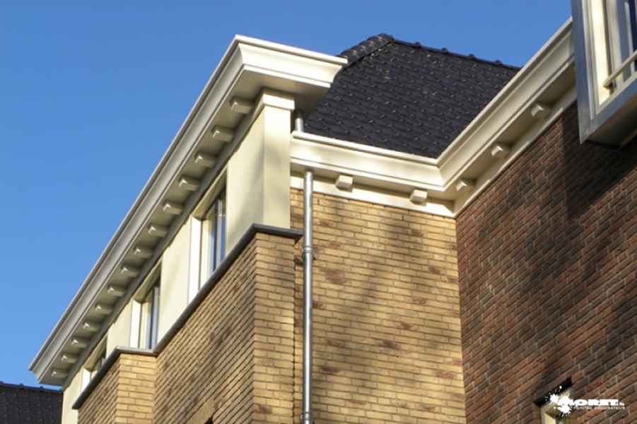 renovation corniche bois peinture goutiere inox entreprise batiment moret