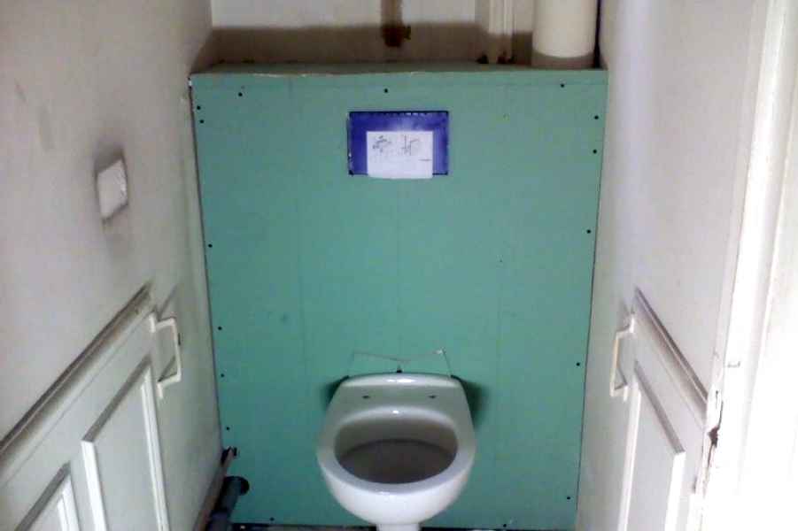 montage cloison wc suspendu mdf hydrofuge artisant decorateur moret