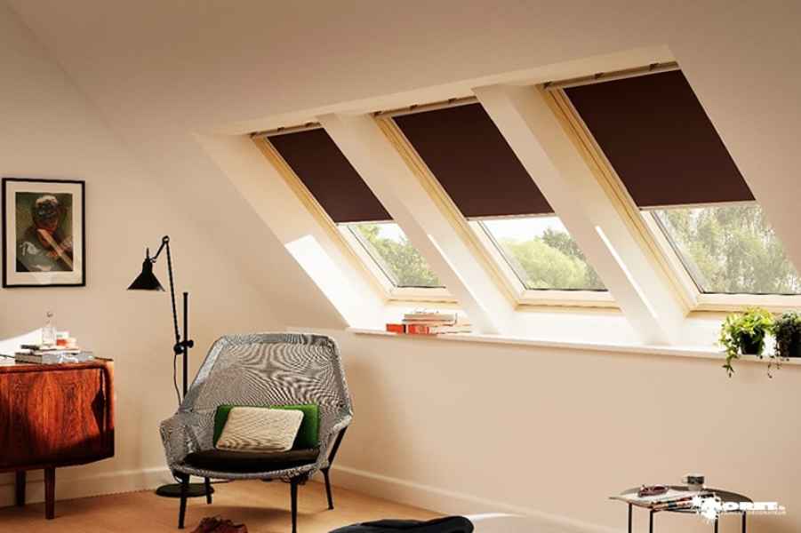 installation store enrouleur occultant marron velux piece mansarde entreprise decorateur interieur moret