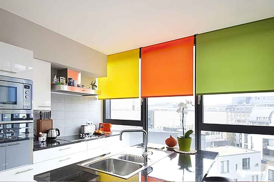 installation stores colores enrouleur electrique diaz sur mesure cuisine entreprise decorateur interieur moret